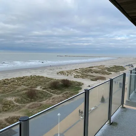 Апартаменты In With Sea Views